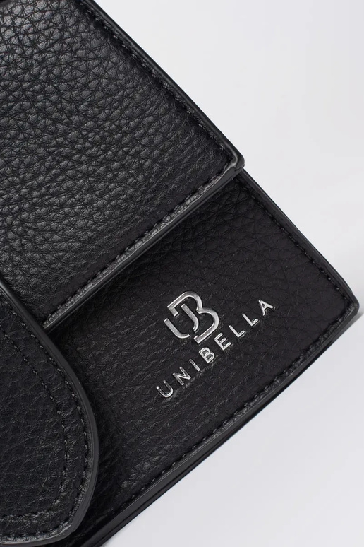 Juoda maža rankinė su rankena