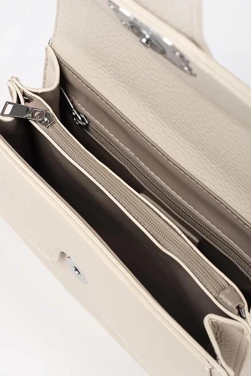 Ryškiai mėlynos spalvos mažo dydžio... Ryškiai mėlynos spalvos mažo dydžio...