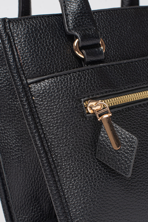 Juoda rankinė su užtrauktuku Juoda rankinė su užtrauktuku