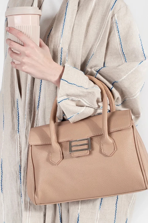 Balta moteriška rankinė su dirželiais