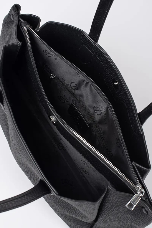 juoda dirbtinės odos rankinė