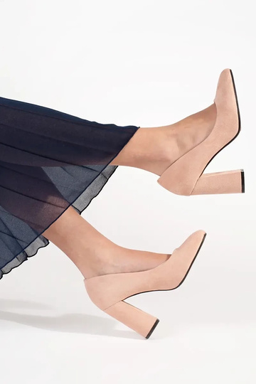 Smėlio spalvos zomšiniai... 2