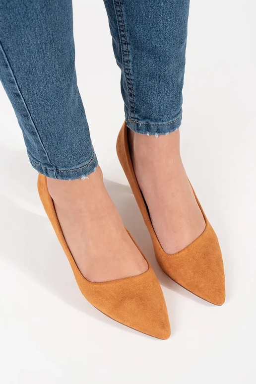 Rudos spalvos aukštakulniai