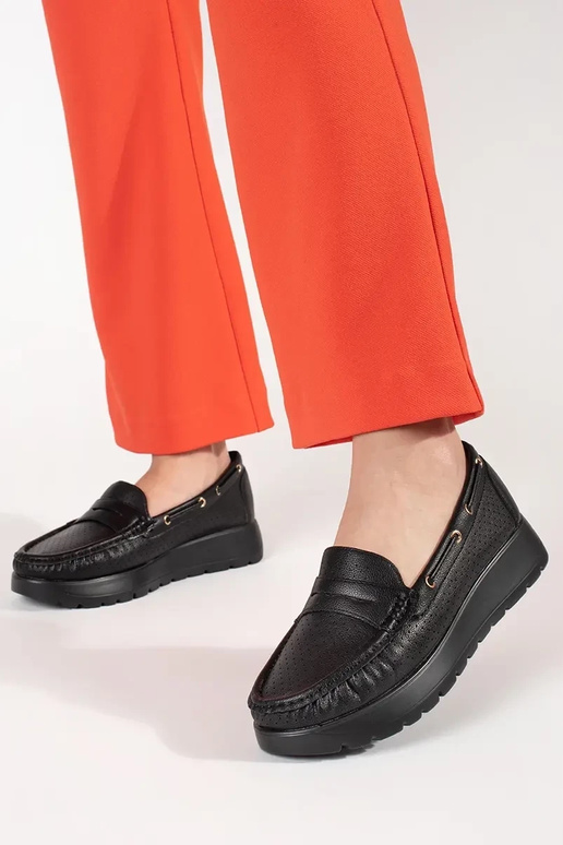 Stilingi juodos spalvos moteriški... Stilingi juodos spalvos moteriški...