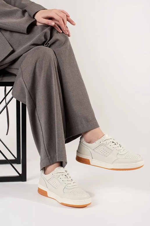 baltos spalvos Sneakers modelio batai...