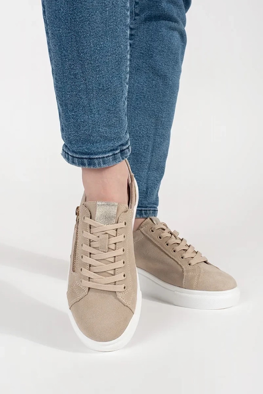 Smėlio sportiniai batai ant storo pado Smėlio sportiniai batai ant storo pado