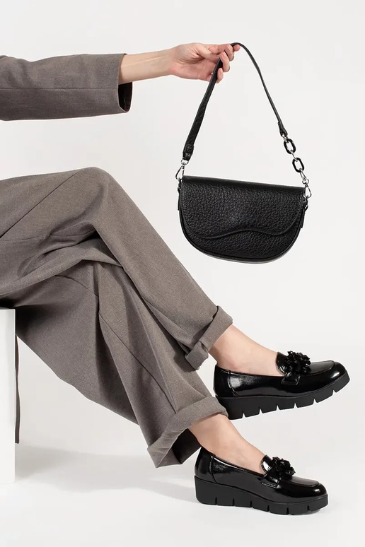 Juodos spalvos mokasinai ant...