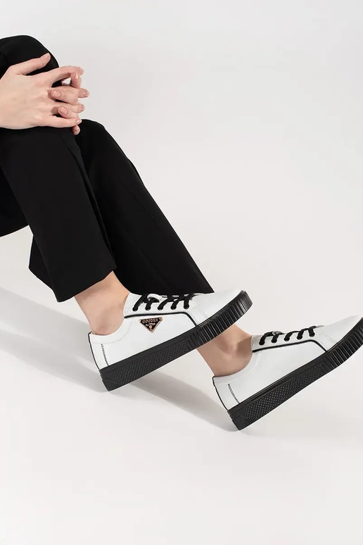 Juodos-baltos spalvos Sneakers... Juodos-baltos spalvos Sneakers...