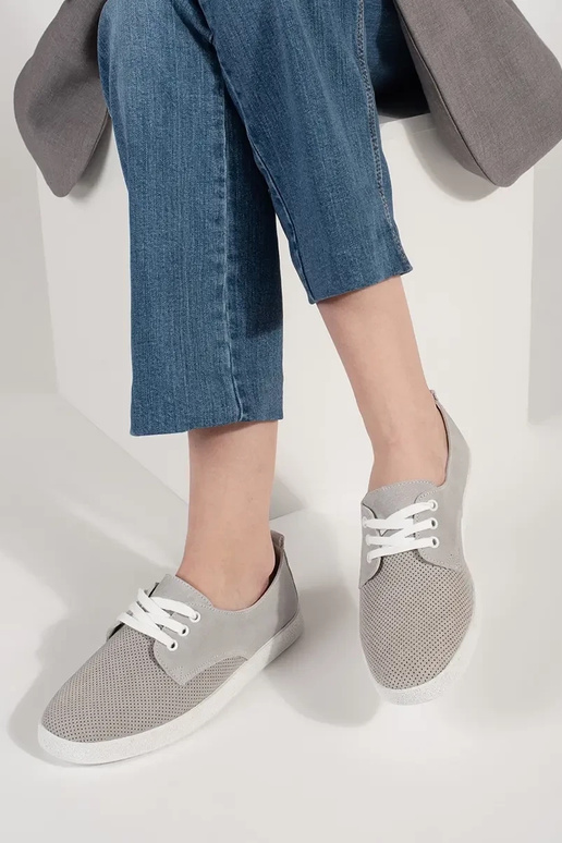 Baltos spalvos odiniai sneakersai su...