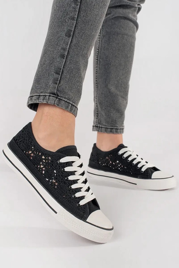 Juodos spalvos ažūriniai batai 2