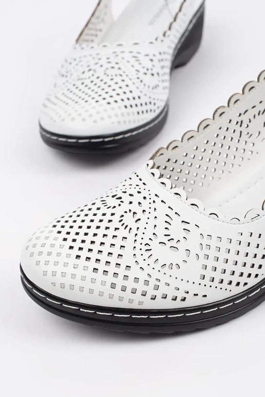 Moteriški smėlio spalvos sandalai ant... Moteriški smėlio spalvos sandalai ant...