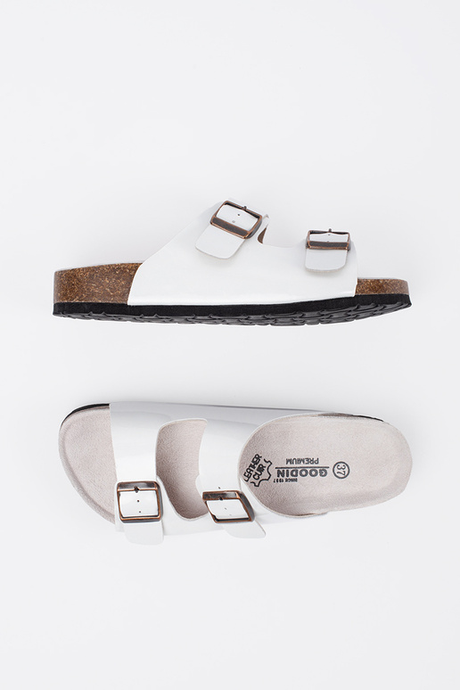 Balti šlepetės ant plokščio pado