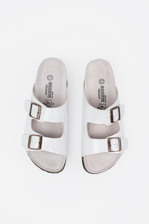 Balti šlepetės ant plokščio pado