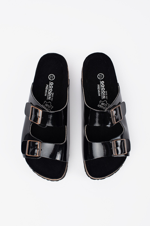 Juodi šlepetės ant plokščio pado Juodi šlepetės ant plokščio pado