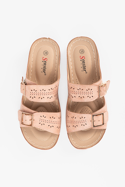 Basutės ant žemos platformos su...