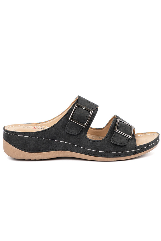 Basutės ant žemos platformos su...