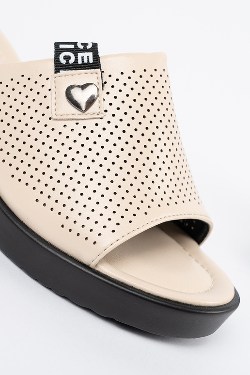 Moteriškos šlepetės su platforma...