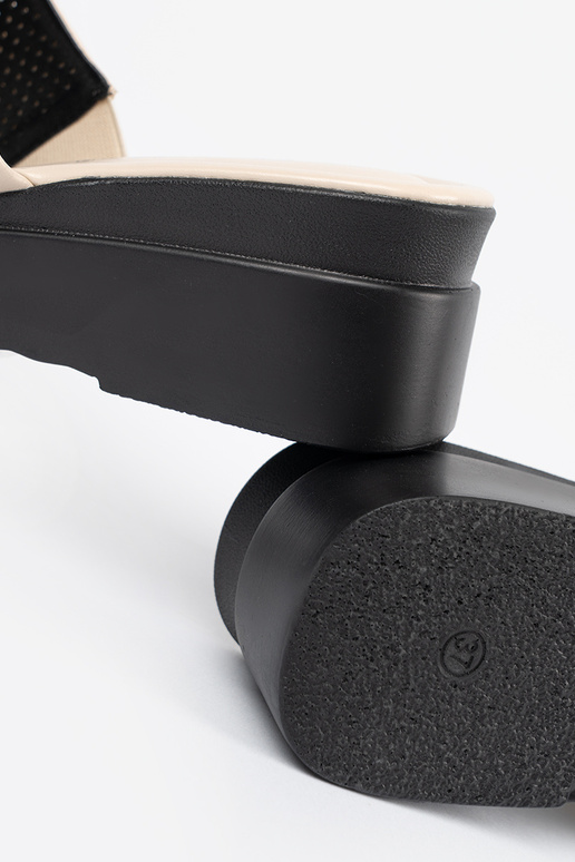 Moteriškos šlepetės su platforma...