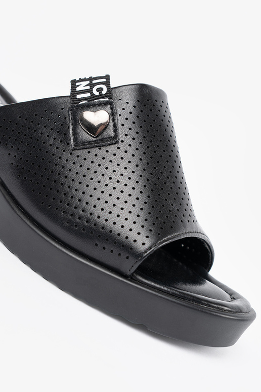 Ažūrinės šlepetės su platforma juodos...