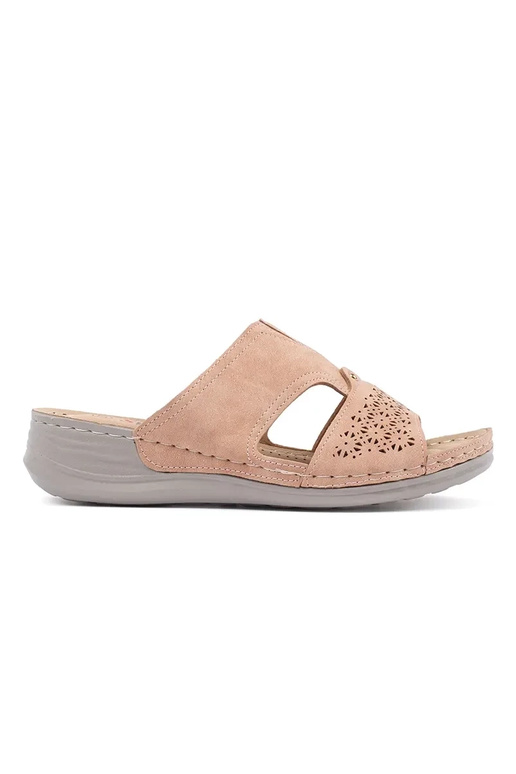 Šlepetės ant žemos platformos pudros...