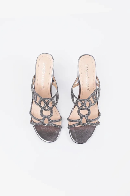 sidabro spalvos šlepetės ant...