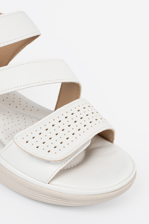 Moteriški sandalai su lipukais baltos... Moteriški sandalai su lipukais baltos...