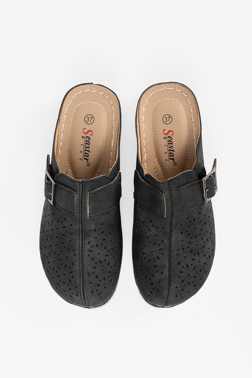 Šlepetės su uždarais pirštais ir...