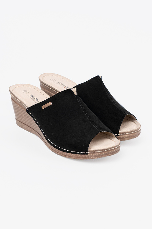 Moteriškos šlepetės su platforma...