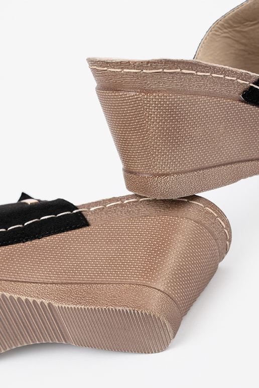 Moteriškos šlepetės su platforma...