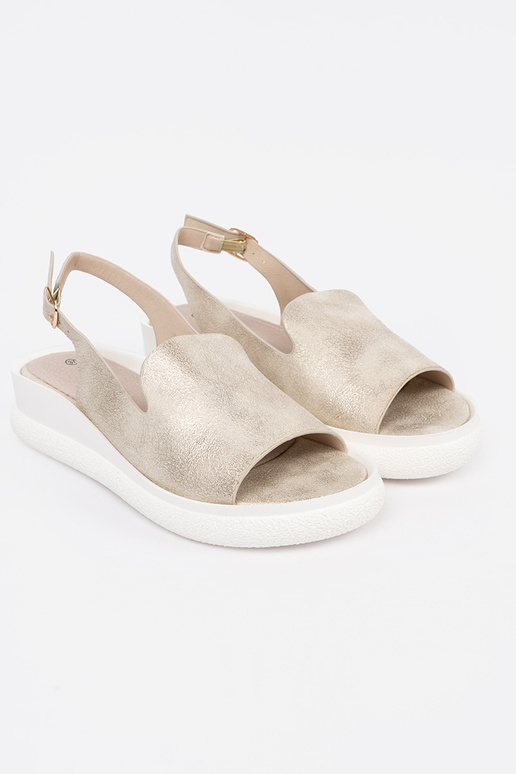 Aukso spalvos patogūs sandalai moterims