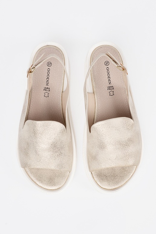 Aukso spalvos patogūs sandalai moterims