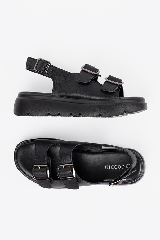 Juodi klasikiniai sandalai su platforma Juodi klasikiniai sandalai su platforma