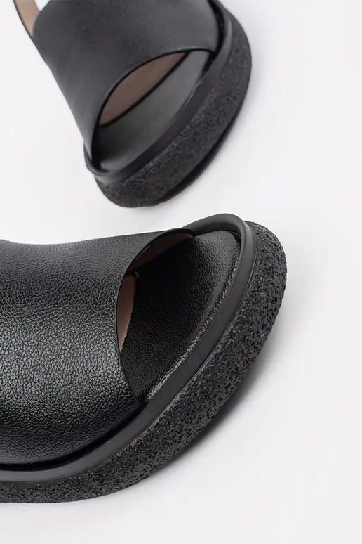 juodos spalvos patogūs sandalai moterims