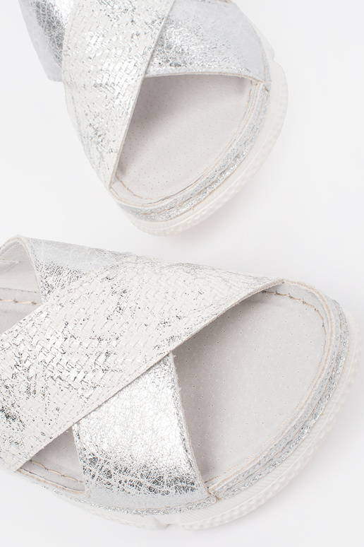 Baltos basutės butas