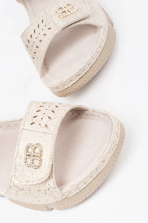 dramblio kaulo spalvos sandalai moterims dramblio kaulo spalvos sandalai moterims