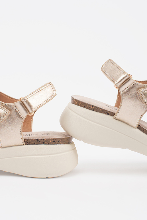 Patogūs sandalai moterims auksinės... Patogūs sandalai moterims auksinės...