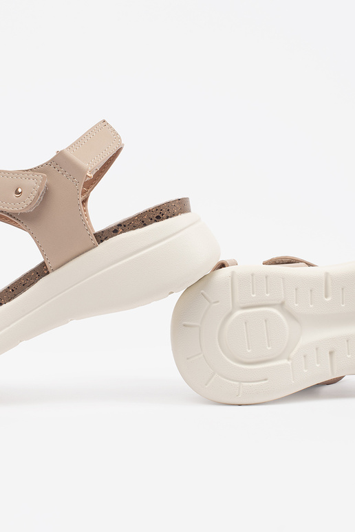 Patogūs sandalai moterims smėlio spalvos Patogūs sandalai moterims smėlio spalvos