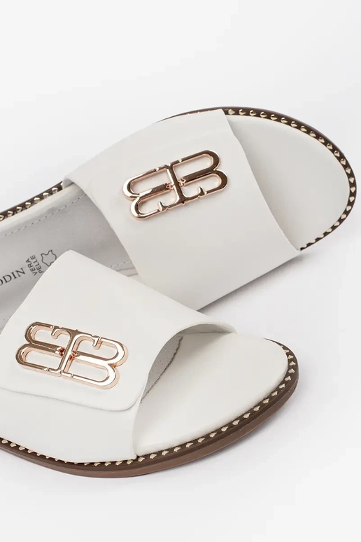 baltos spalvos šlepetės moterims ant... baltos spalvos šlepetės moterims ant...