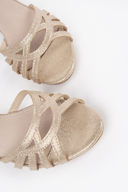 Basutės auksinės spalvos