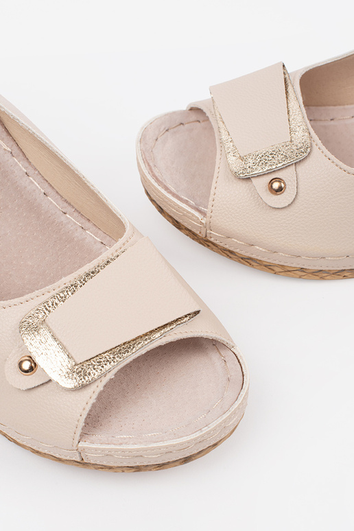 Dramblio kaulo spalvos sandalai ant...