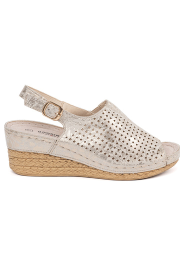 Smėlio spalvos basutės