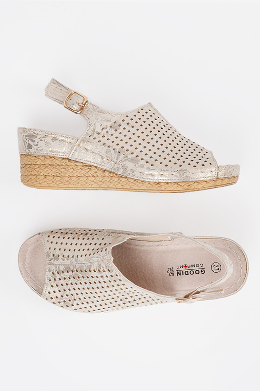 Smėlio spalvos basutės Smėlio spalvos basutės