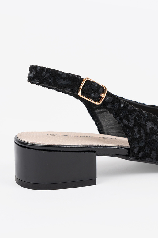 Juodi sandalai ant žemo kulno su...