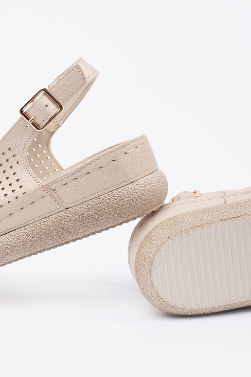 Šviesūs auksiniai patogūs sandalai Šviesūs auksiniai patogūs sandalai