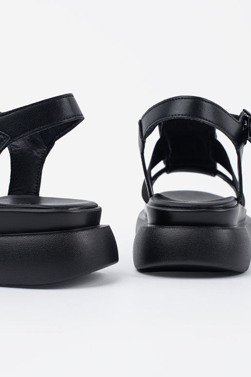 Juodos spalvos odiniai elegantiški... Juodos spalvos odiniai elegantiški...