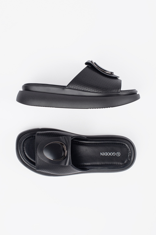 Juodos spalvos patogios šlepetės su...