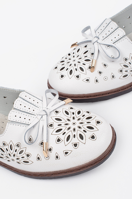 Smėlio spalvos ažūriniai mokasinai