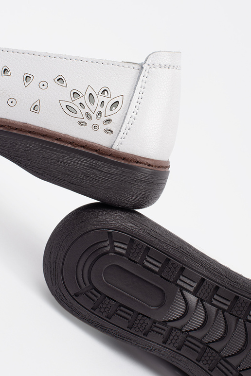 Smėlio spalvos ažūriniai mokasinai