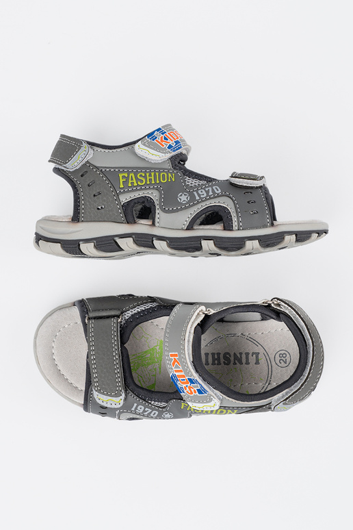 Pilkos spalvos berniukų bateliai