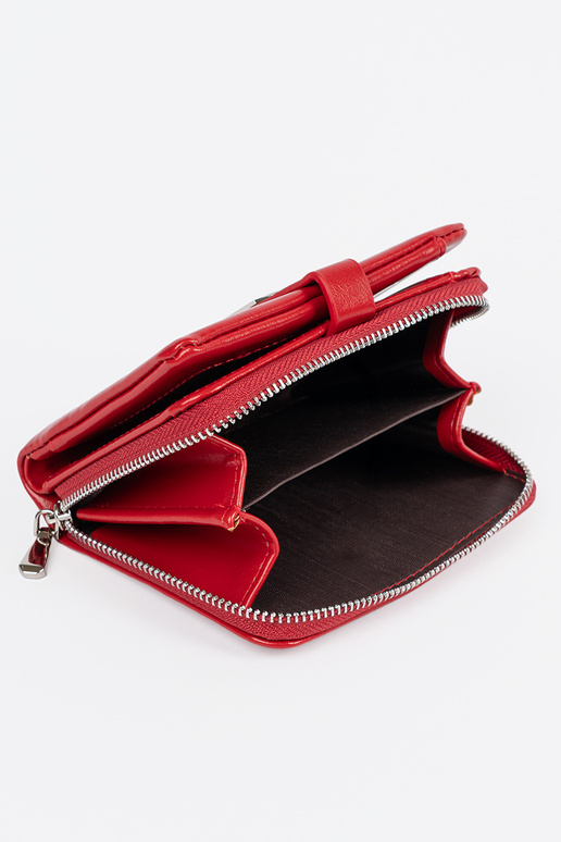 Raudonos spalvos elegantiška...